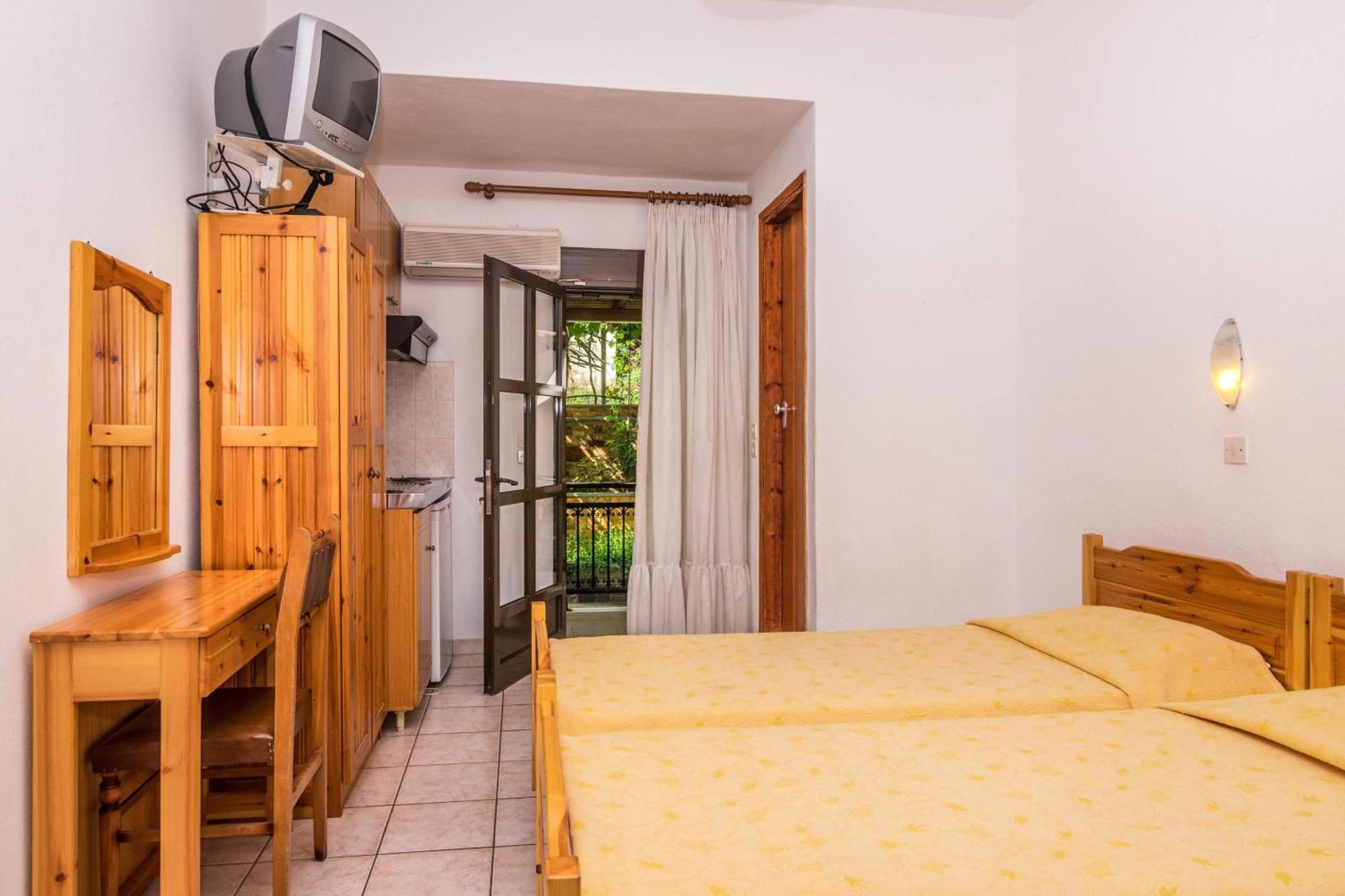 Studios Stefania Skala Potamia  Ngoại thất bức ảnh