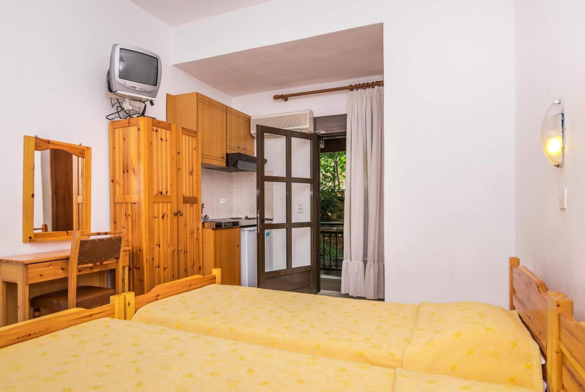 Studios Stefania Skala Potamia  Ngoại thất bức ảnh