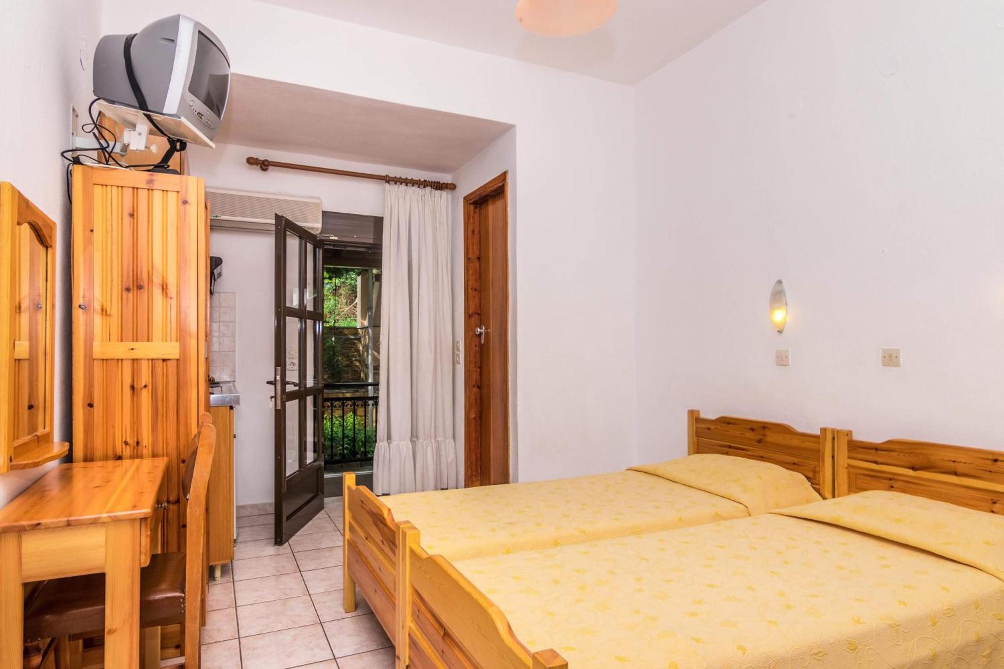 Studios Stefania Skala Potamia  Ngoại thất bức ảnh